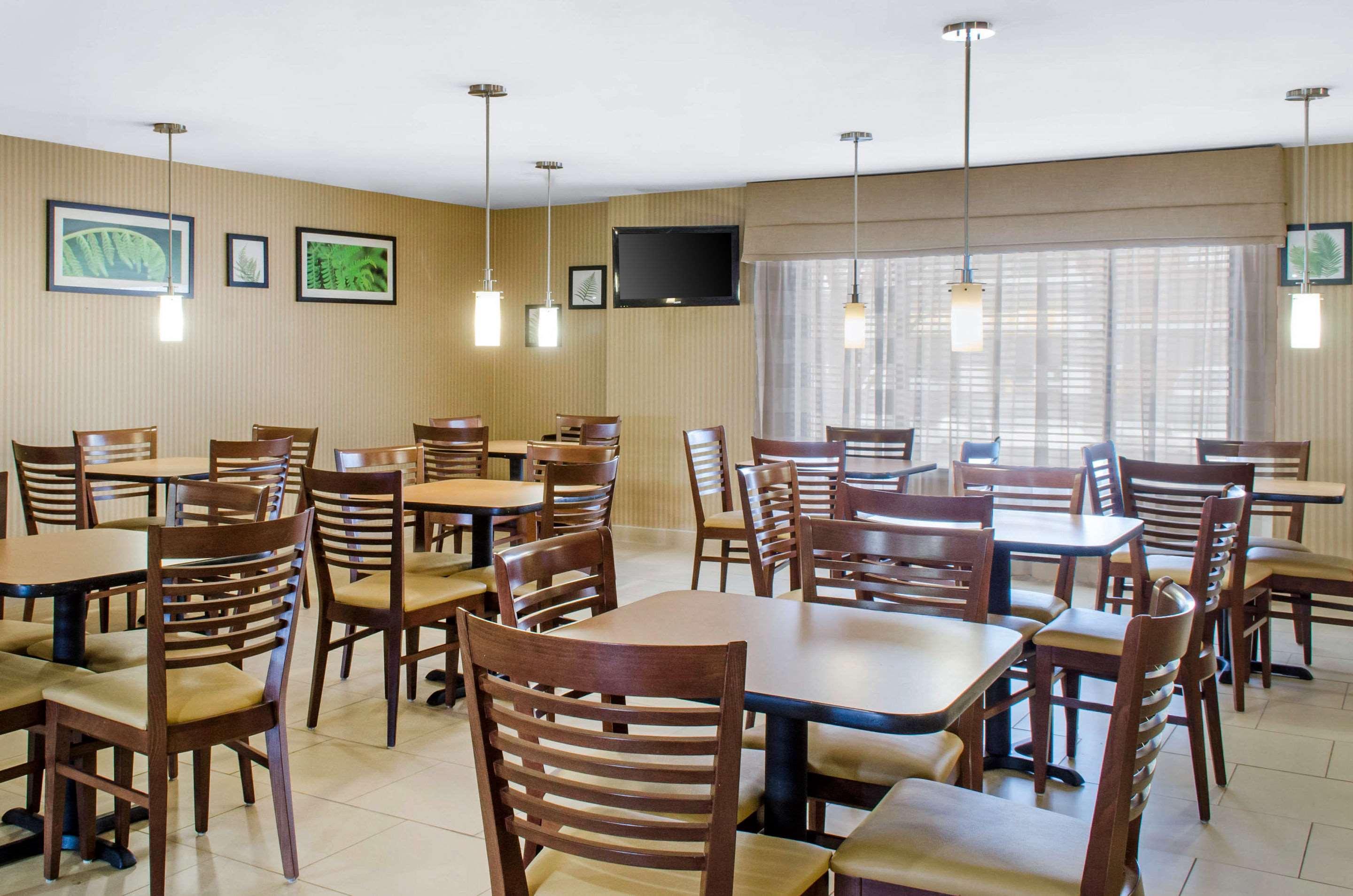 Sleep Inn & Suites East Chase Монтгомъри Екстериор снимка