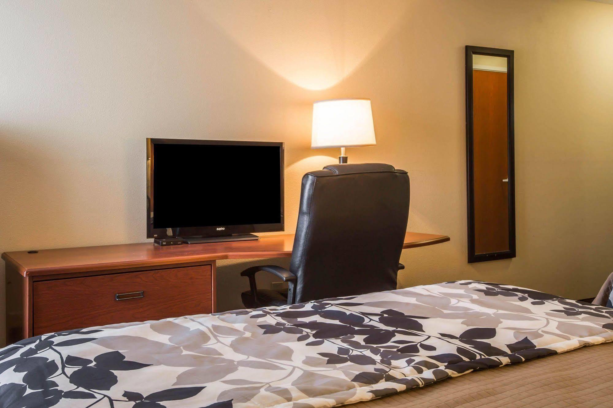Sleep Inn & Suites East Chase Монтгомъри Екстериор снимка